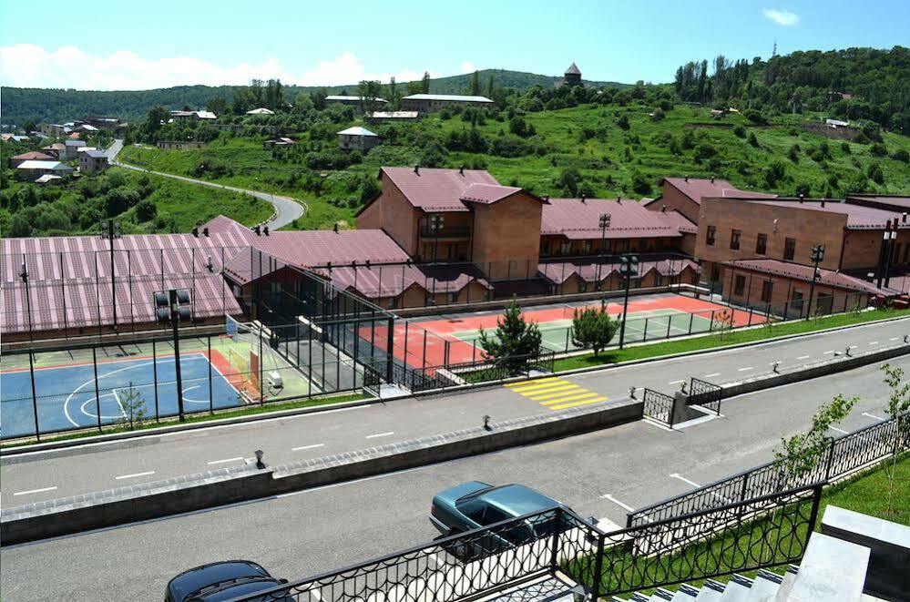 Tsaghkadzor Marriott Hotel Екстер'єр фото