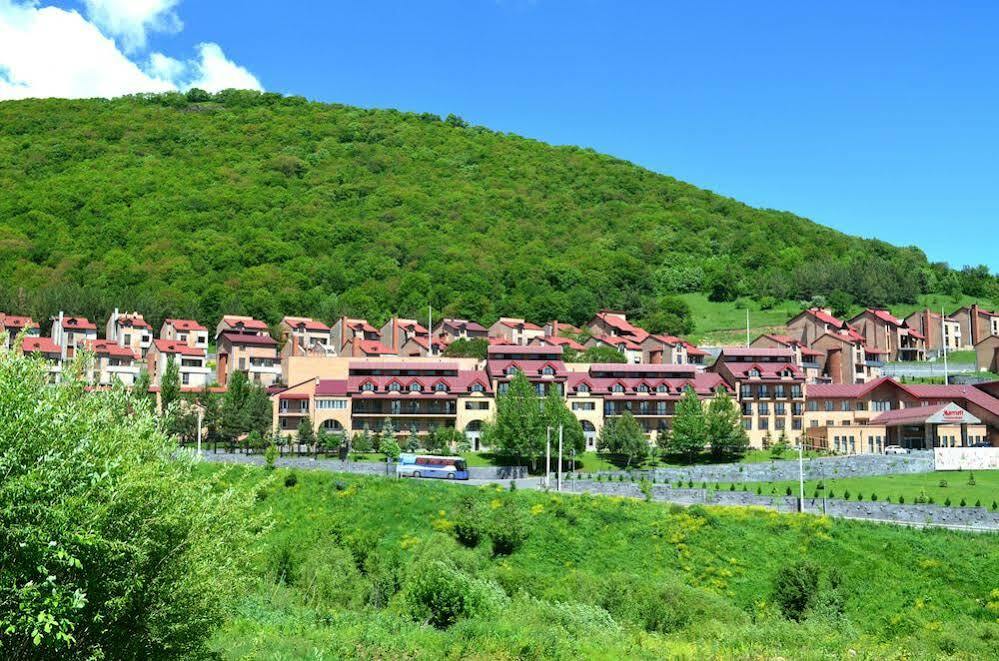 Tsaghkadzor Marriott Hotel Екстер'єр фото
