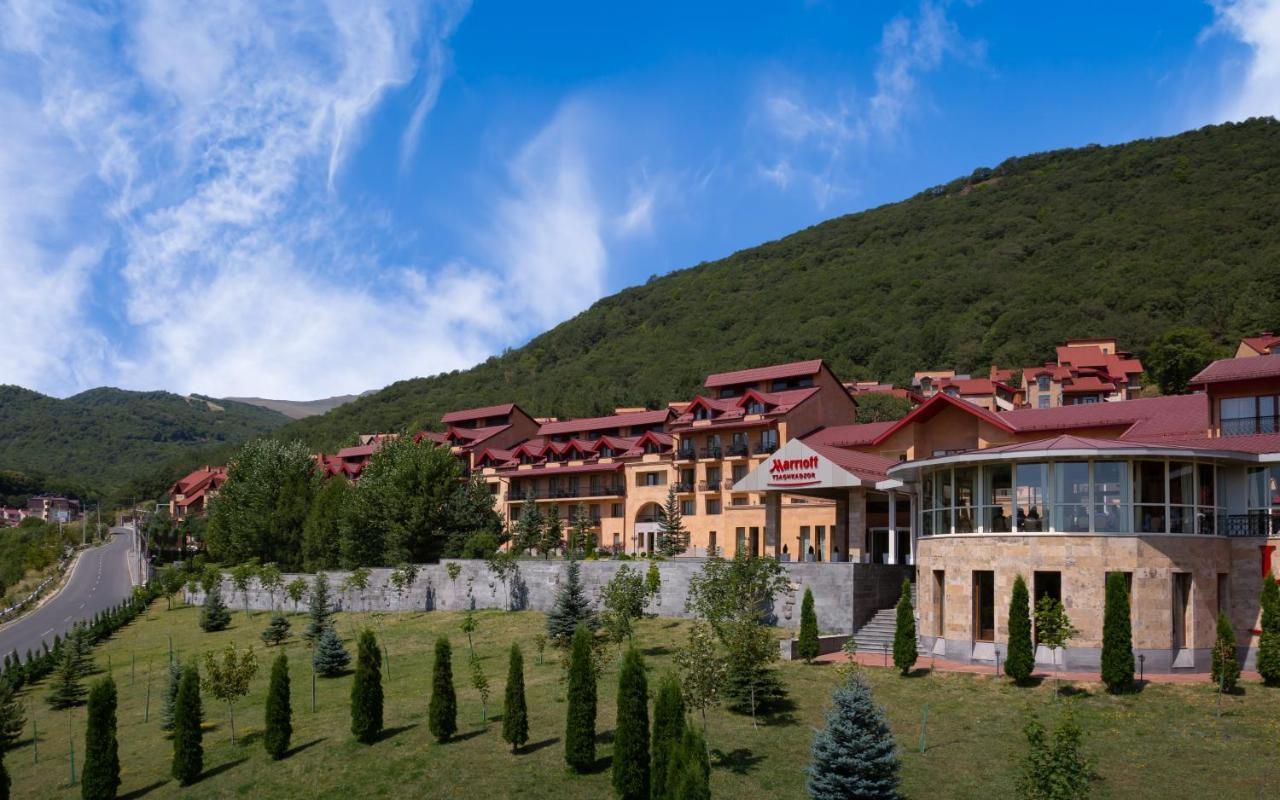 Tsaghkadzor Marriott Hotel Екстер'єр фото